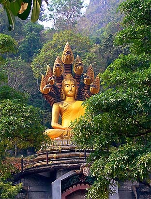 [Mae Sot Buddha[4].jpg]
