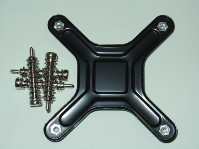 [Thermalright LGA775 Bolt-Thru Kit-2[5].jpg]