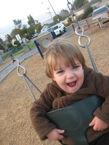 [Swinging with a smile[5].jpg]