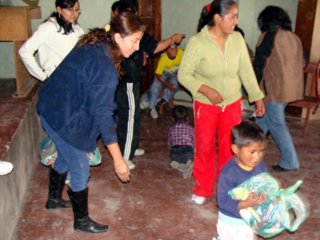 [CIAF2008EntregadeDonaciones2008f193.jpg]