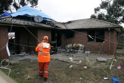 [house_fire_wideweb__470x314,2[2].jpg]