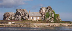 150 Strange Buildings of the World Seen On coolpicturesgallery.blogspot.com Or www.CoolPictureGallery.com 