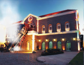 150 Strange Buildings of the World Seen On coolpicturesgallery.blogspot.com Or www.CoolPictureGallery.com 