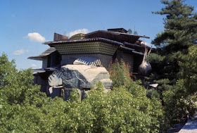 150 Strange Buildings of the World Seen On coolpicturesgallery.blogspot.com Or www.CoolPictureGallery.com 