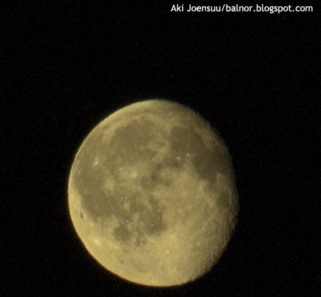 [moon[5].jpg]