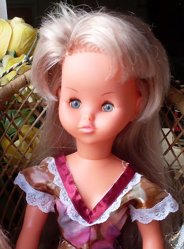 http://lh5.ggpht.com/_dsbZYR-ol0E/S98NTzJ-wnI/AAAAAAAAFM4/ZeZzHZoPLgA/2010-04%20Dolly%201974%2002.jpg