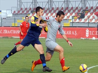 [denizlibld_ankaragucu10[3].jpg]