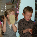 Wassen en tanden poetsen. (Lieveheersbeestjes)