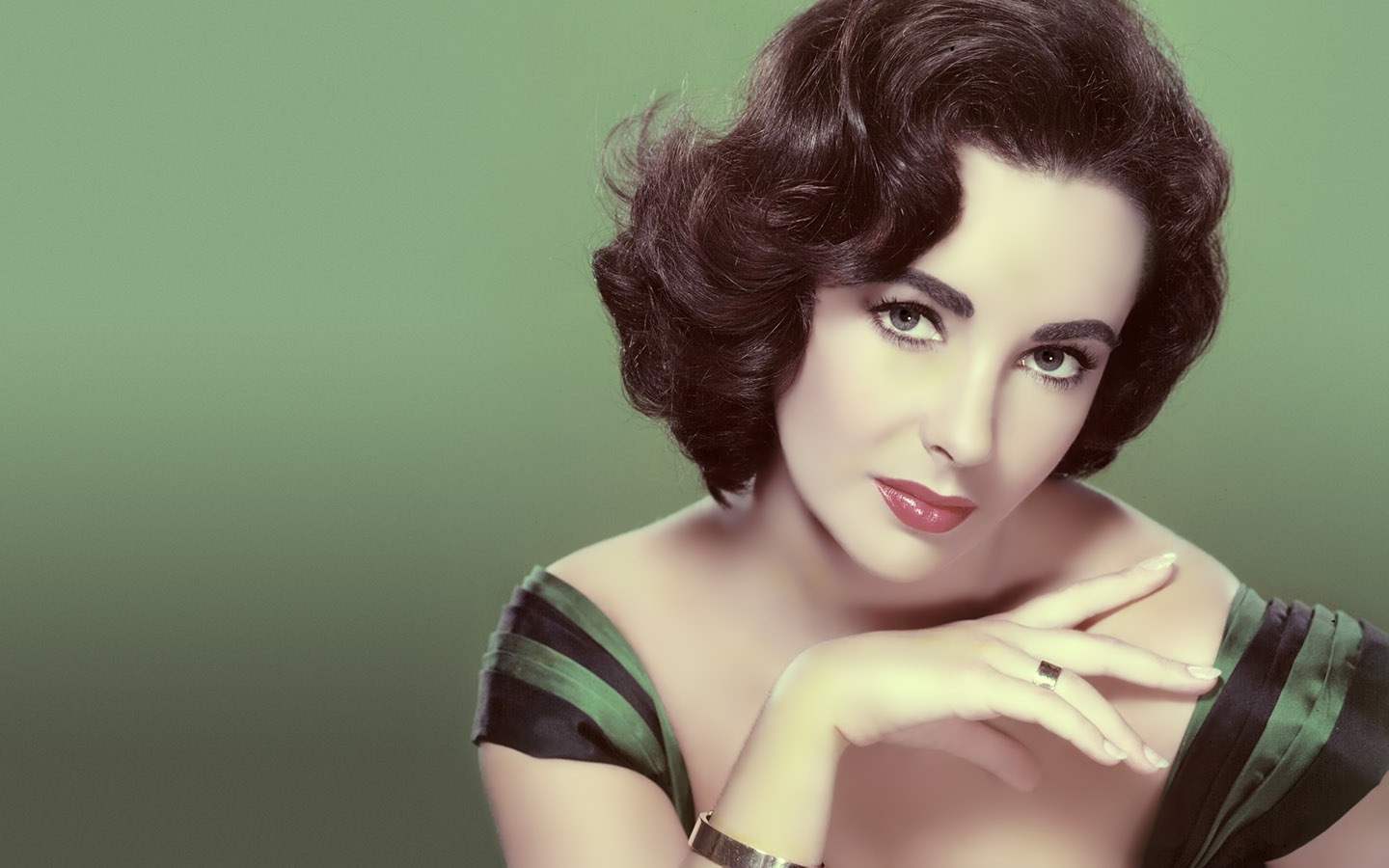 [1440x900 14 elizabeth taylor  widescreen wallpaper[2].jpg]