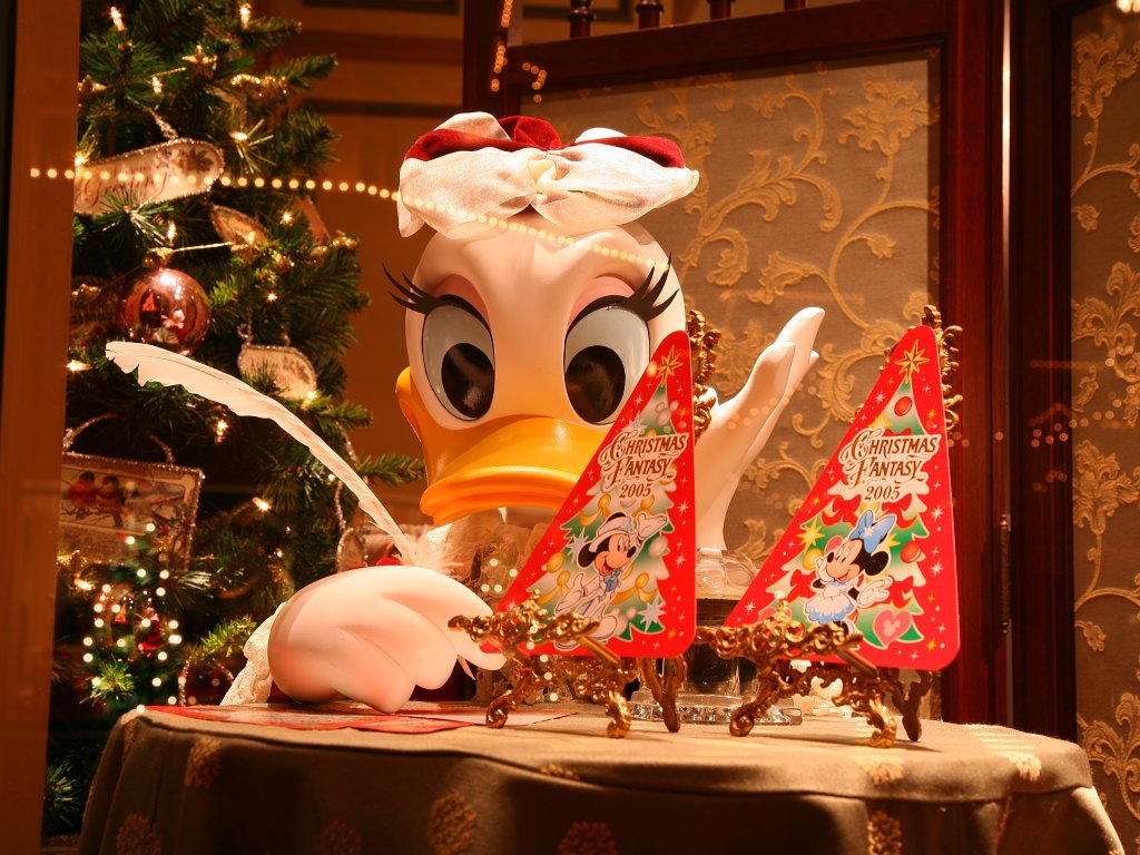 [Christmas at Disney_ Donald Duck 1024x768  desktop widescreen wallpaper[8].jpg]