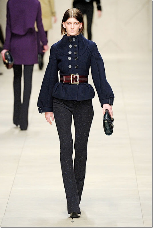 L_BurberryProrsum_F2011_12
