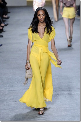 Paul-joe-SPRING-2011-RTW-podium-006_runway