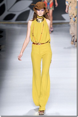 ETRO-SPRING-RTW-2011-PODIUM-029_runway