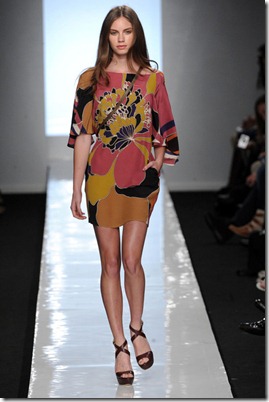 AIGNER-SPRING-RTW-2011-PODIUM-026_runway