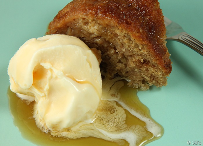 [double-apple-bundt-cake2[10].jpg]