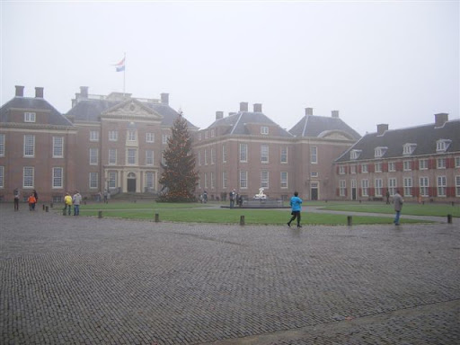 Paleis Het Loo, da lontano