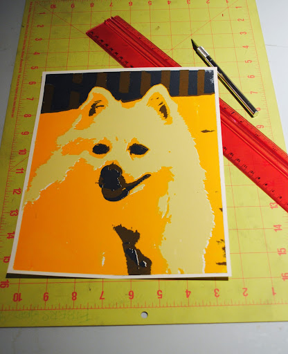 Trimming the edges of the selected print. Trimming the edges of the selected print.