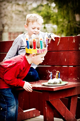 [birthdayc[4].jpg]