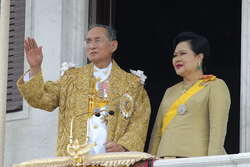 รูปภาพ พระบรมฉายาลักษณ์ ราชินีของปวงชนชาวไทย สมเด็จพระนางเจ้าสิริกิติ์ พระบรมราชินีนาถ