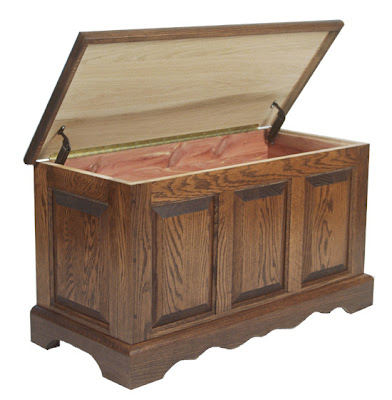 Hope Chest, Oak Hardwood, Mahogany Finish