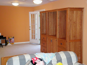 Virginia wall cabinet