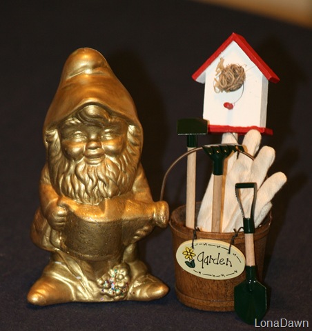 [Bilbo_gardening[4].jpg]