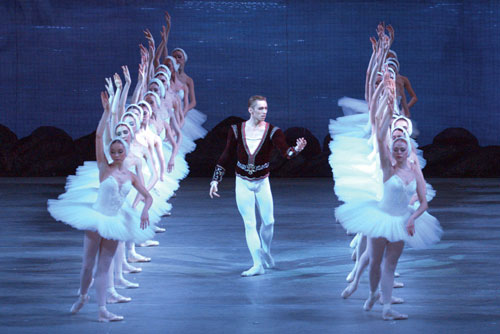 Corps de ballet from Kirov's production of Swan lake Kirov (mariinsky) ballet's Swan lake