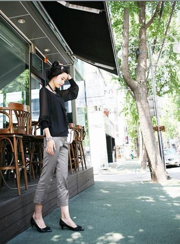 [IV12543_black_view44.jpg]