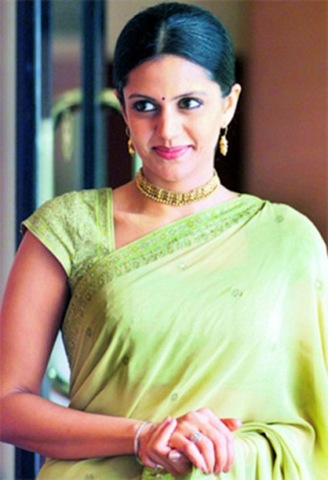 [Bollywood-Tv-Actress-Mandira-Bedi (1)[3].jpg]