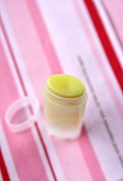 Balsam de buze cu citrice