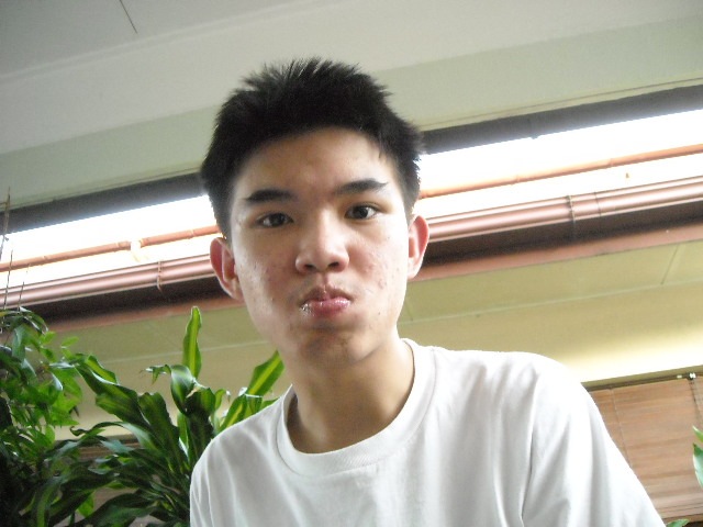 [yap kah chun eating[3].jpg]