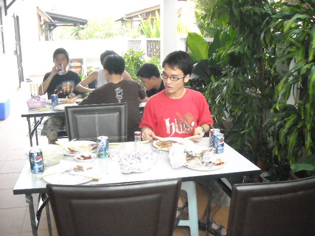 [i eating[3].jpg]