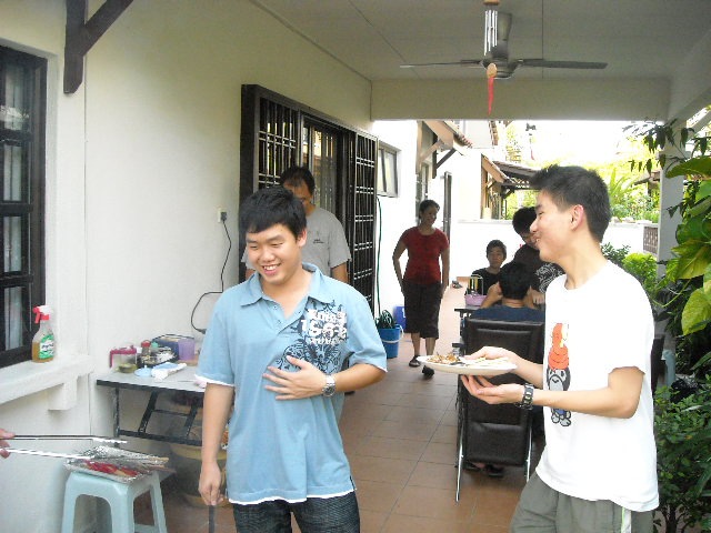 [Me n Kah Chun[2].jpg]