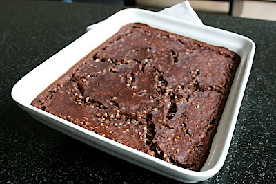 Variation autour du Lac Saroma, un gâteau de récupération, moelleux à l'azuki, sarrasin, banane et amande, épicé à la canelle et au gingembre.