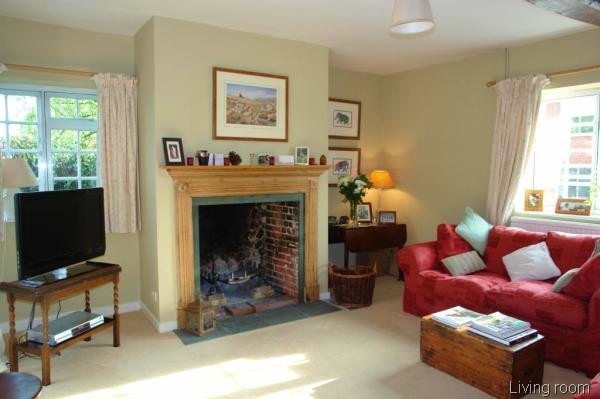 [sitting room[15].jpg]