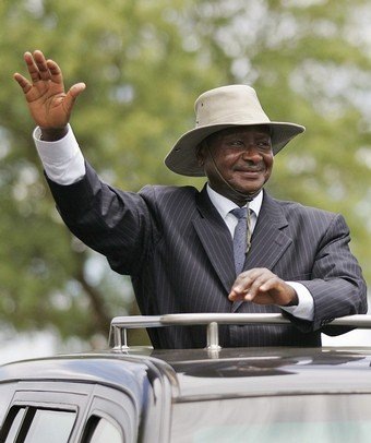 [Museveni.inaug23[4].jpg]