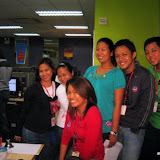 Busy cge pose sa camera while si Clarence nagwayway unsa jud ang “I Commit”