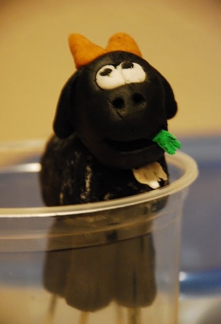 fickle foodie: How to Make a Mountain Cake, Part III: Decorate!