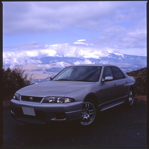 HASSELBLAD 503CW、Carl Zeiss Planar T* CFE 80mm F2.8、FUJICHROME Velvia 100F、SEKONIC L-758D