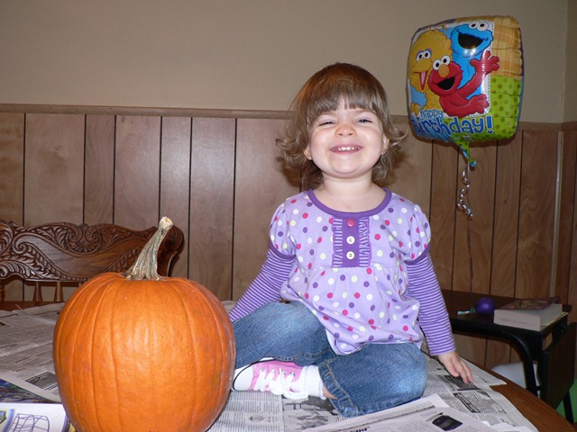[Oct 26 2010 pumpkin a 005 edited[4].jpg]