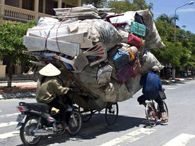 Funny vehicle ride only in Vietnam Funny vehicle ride only in Vietnam