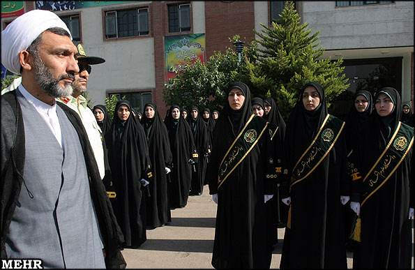 [Police Women In Iran (6).jpg]