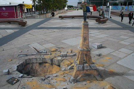 Amazing 3D Drawing of a Chalk Guy