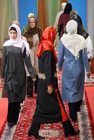 [Iranian Fashion Show (13).jpg]