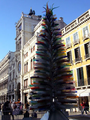[funny-creative-christmas-tree (31).jpg]