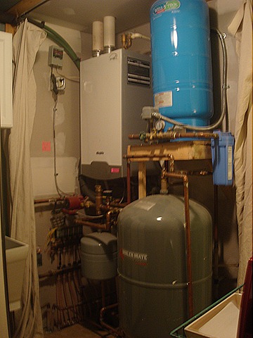 [home 047.jpg]
