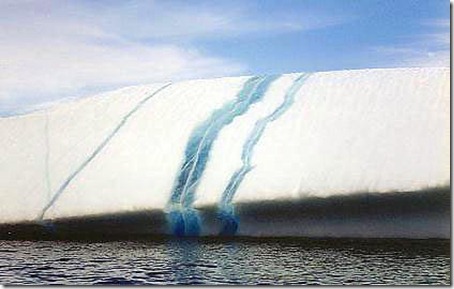 Striped Icebergs - Amazing Nature Photos (2)