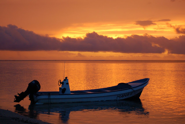 Sunset Robinson Crusoe Island, Fiji - taken by Davis Zhou