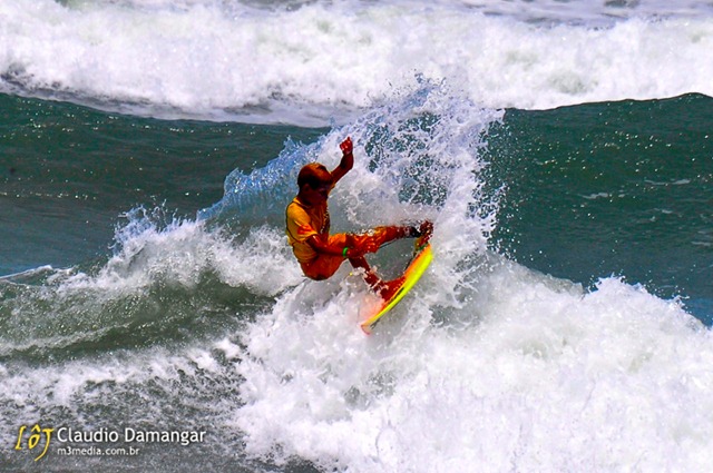 [GoldIslandSurfMasterdia2_porDamangar[12].jpg]