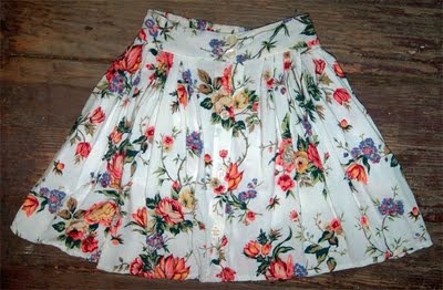 [White Flower Skirt[3].jpg]